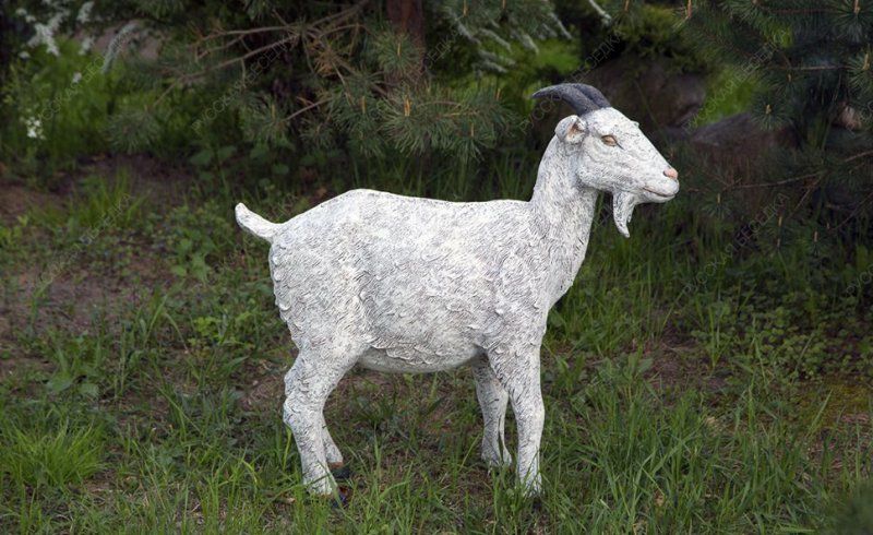 Садовая фигура Коза